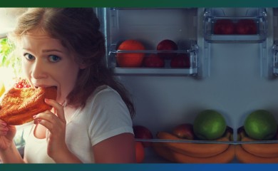 ARE YOU A NIGHT EATER? LOOK AT THESE CLEVER WAYS TO CURB THE CRAVINGS.
